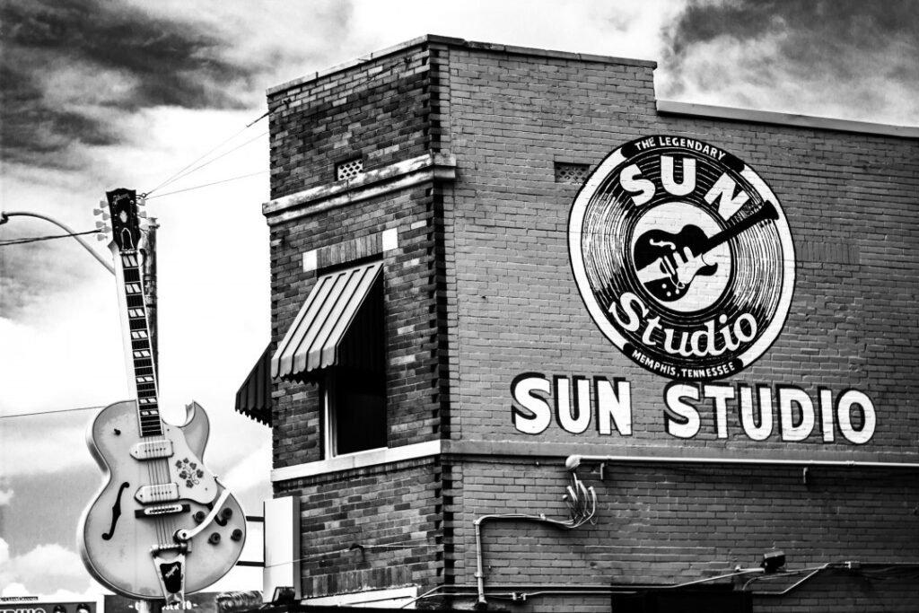 Fachada de Sun Records en Memphis, emblema del rockabilly y los años 50 en modapinup.com
